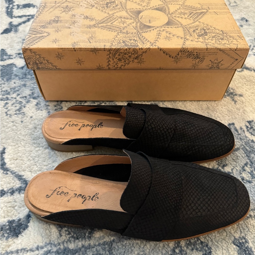 Free People Textured Black Mules